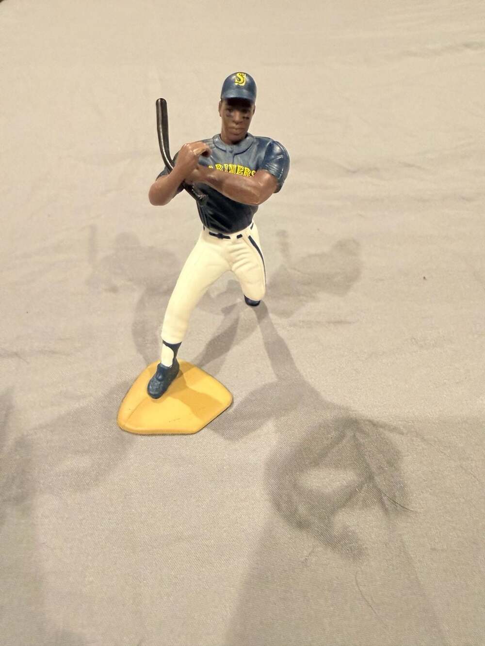 Kenner Starting Lineup Ken Griffey Jr. Seattle Mariners Figure